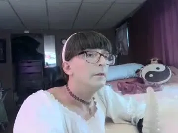 mommamadesissy – webcam model profile photo