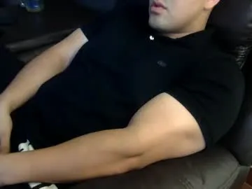 YoungSquad – webcam model profile photo Image 13