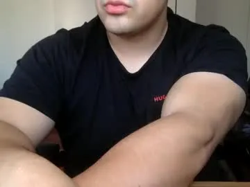YoungSquad – webcam model profile photo Image 6