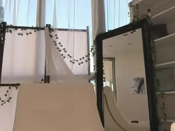 shy_suchka – webcam model profile photo Image 12