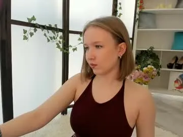 shy_suchka – webcam model profile photo Image 2