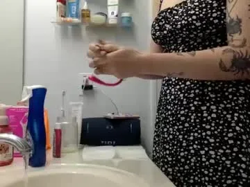 Taanni – webcam model profile photo Image 6