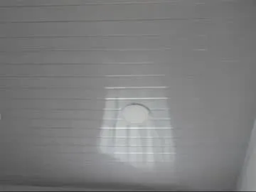 Allla – webcam model profile photo Image 18