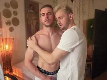 LinaTwins – webcam model profile photo Image 10