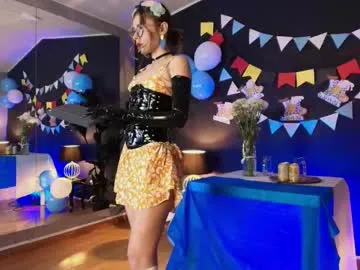 StarKristy – webcam model profile photo Image 19