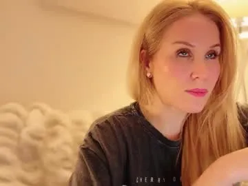 -CatchMe- – webcam model profile photo Image 15