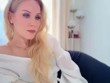 -CatchMe- – webcam model profile photo Image 16