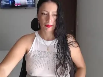 alia_skay – webcam model profile photo Image 14