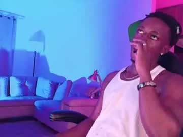 moonn_fox – webcam model profile photo Image 10