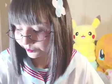 leila_petitee – webcam model profile photo Image 11