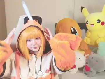 leila_petitee – webcam model profile photo Image 18