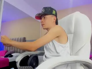 AirboyTy – webcam model profile photo Image 10