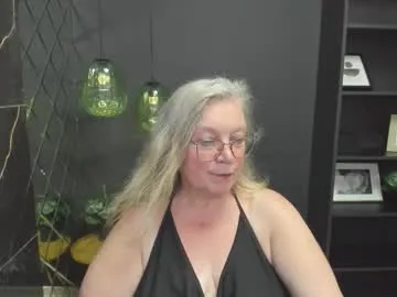 elisonni – webcam model profile photo Image 11