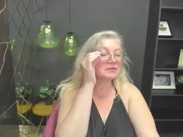 elisonni – webcam model profile photo Image 12