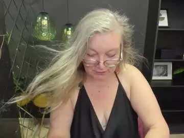 elisonni – webcam model profile photo Image 19