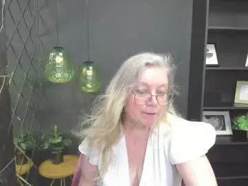 elisonni – webcam model profile photo Image 4