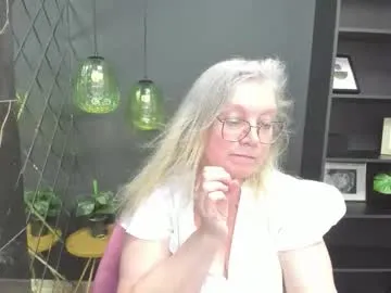 elisonni – webcam model profile photo Image 7