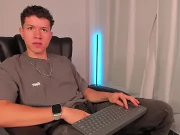 gdanch – webcam model profile photo Image 2