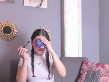 millemimi – webcam model profile photo Image 10