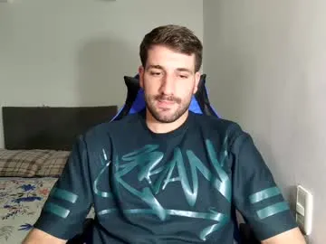 Daddyslut2_0 – webcam model profile photo Image 2