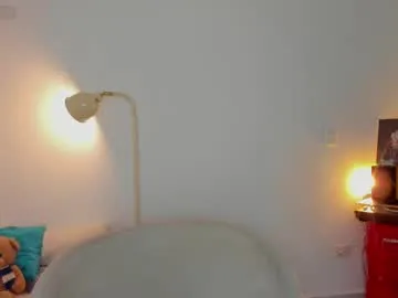 wolfan_sky – webcam model profile photo Image 19