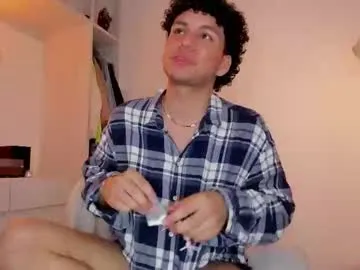 wolfan_sky – webcam model profile photo Image 6