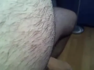 VIKITOMMY – webcam model profile photo Image 17