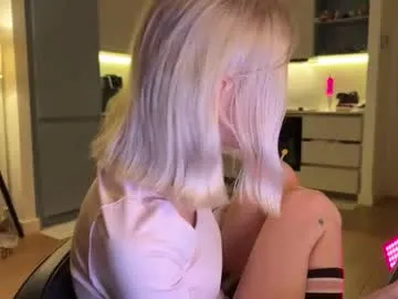 Allla – webcam model profile photo Image 17