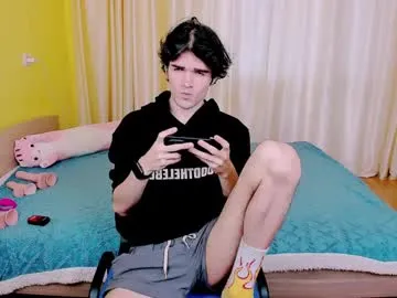 sigmasian – webcam model profile photo Image 9