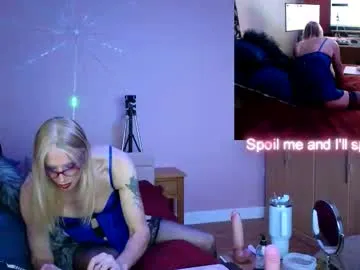 alonehazel – webcam model profile photo Image 17