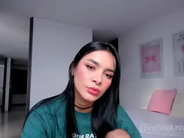 saelivrae – webcam model profile photo Image 7