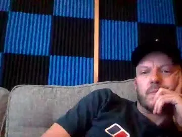 Keep_us_wild – webcam model profile photo Image 3