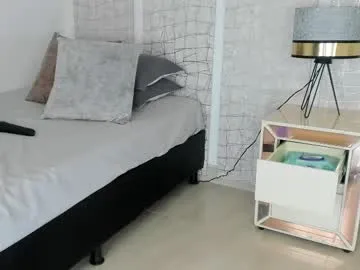 hina_porn – webcam model profile photo Image 19