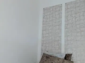 hina_porn – webcam model profile photo Image 2