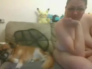 HopeHeaven – webcam model profile photo Image 6