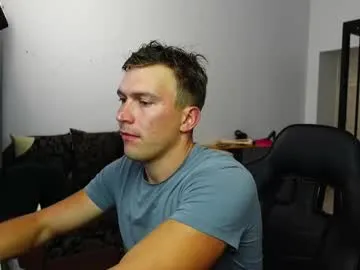 wolfan_sky – webcam model profile photo Image 11