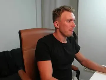 wolfan_sky – webcam model profile photo Image 8