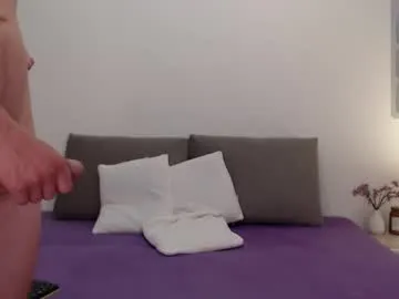 cumband – webcam model profile photo Image 9