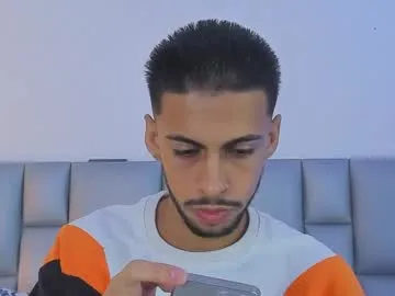 octavarium211 – webcam model profile photo Image 12