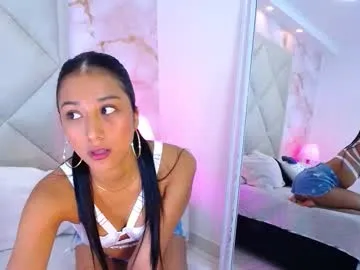 IORio2 – webcam model profile photo Image 6