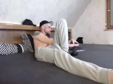 SEX-EDUCATION – webcam model profile photo Image 6