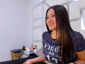 lucretiaburnaugh – webcam model profile photo Image 9