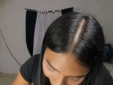 Allla – webcam model profile photo Image 13