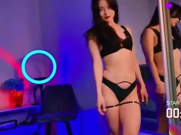 nudeella Image 9