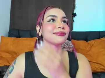 Youlalia – webcam model profile photo Image 10