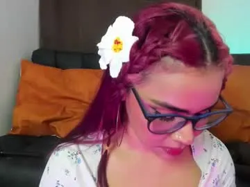 Youlalia – webcam model profile photo Image 6