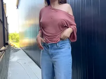 Yna-and-Yn – webcam model profile photo Image 4