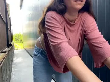 Yna-and-Yn – webcam model profile photo Image 8