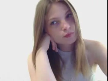 lucretiaburnaugh – webcam model profile photo Image 2