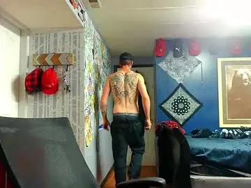 LaureMestler – webcam model profile photo Image 5